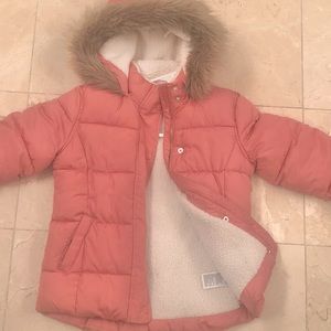 Girls Old Navy Pink puffer jacket in size medium.